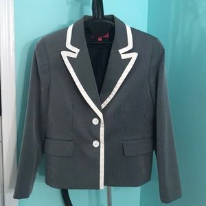 Suit jacket size 14